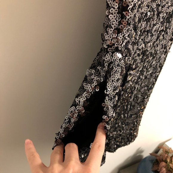 Sequinned Romper - Picture 5 of 8